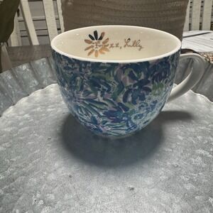 LILLY PULITZER Ceramic Blue Floral Gold Trimmed 12oz Coffee Mug Cup Signed Cup